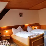Landgasthof Zum Schuetzen Hotel Oberried (Breisgau)