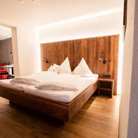 Otel Landgasthof Zum Schuetzen