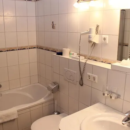 Landgasthof Zum Schuetzen 3* אובריאד