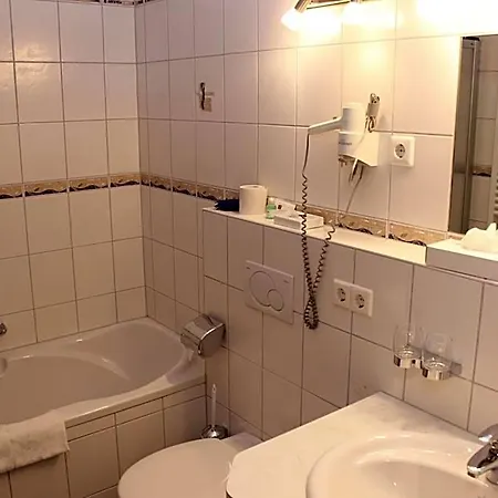 Landgasthof Zum Schuetzen Hotel 3*
